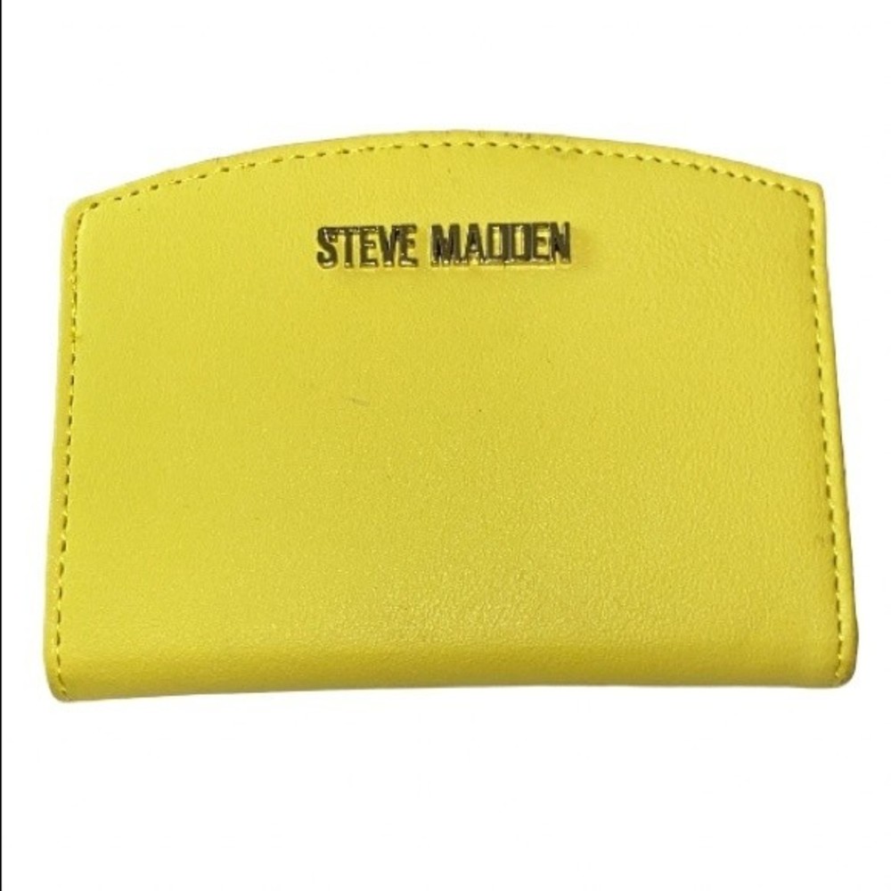 STEVE MADDEN  B Caseyy Walllet Card Holder logo spell gold 4”X 5.5”